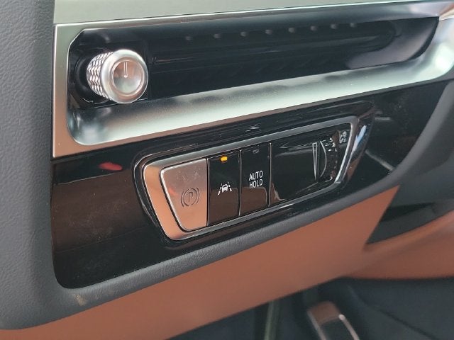 2027 Cadillac LYRIQ Signature Luxury