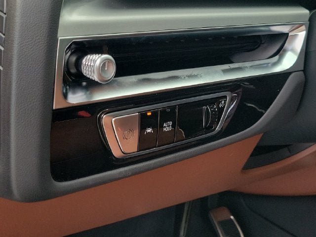 2027 Cadillac LYRIQ Signature Luxury