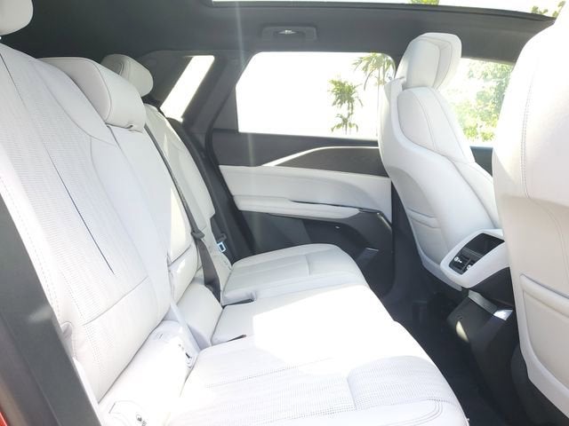 2025 Cadillac LYRIQ Sport 1