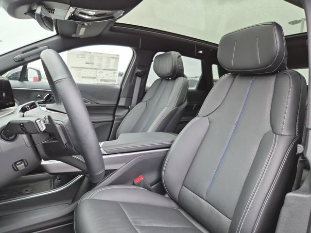 2025 Cadillac LYRIQ Sport 1