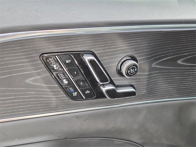 2024 Cadillac LYRIQ Sport 2