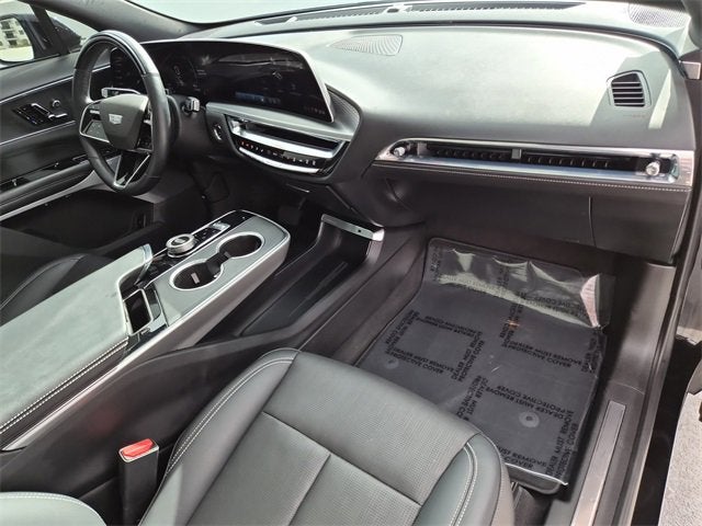 2024 Cadillac LYRIQ Sport 2