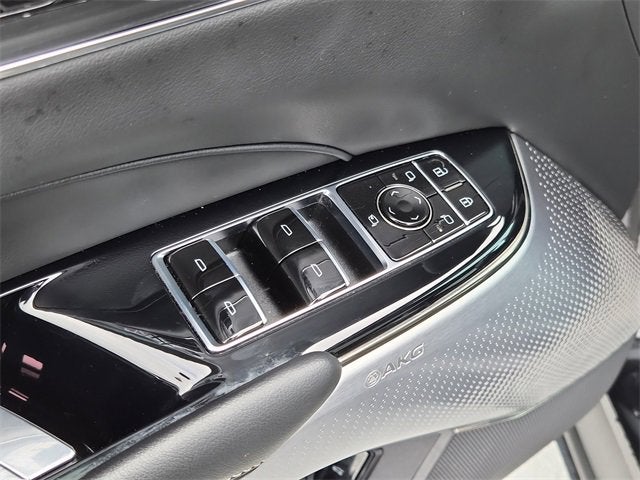 2024 Cadillac LYRIQ Sport 2