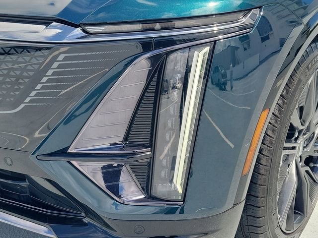 2024 Cadillac LYRIQ Sport 3