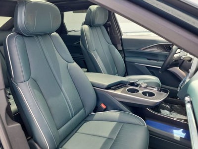 2024 Cadillac LYRIQ Sport 3