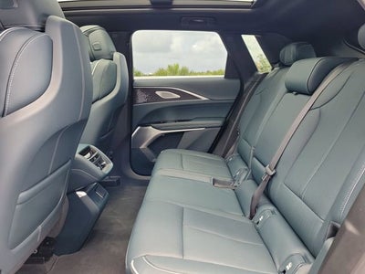 2024 Cadillac LYRIQ Sport 3