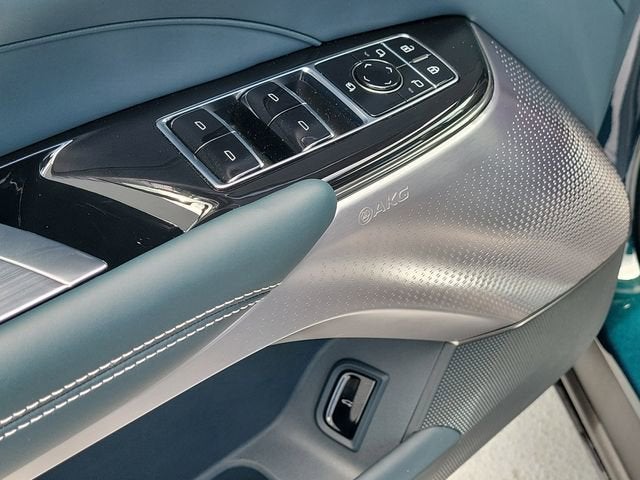 2024 Cadillac LYRIQ Sport 3