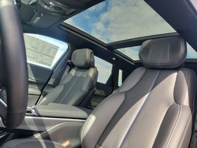 2025 Cadillac LYRIQ Sport 3