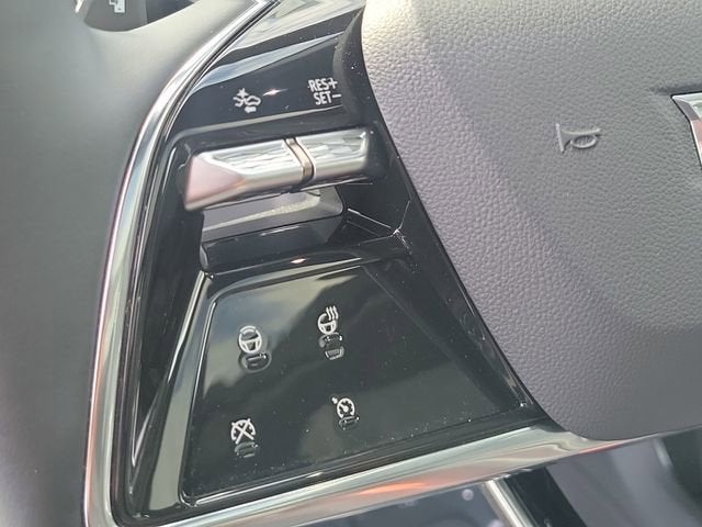 2025 Cadillac LYRIQ Sport 3