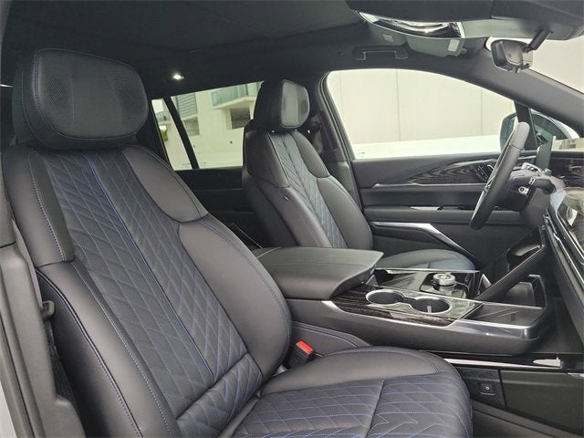 2026 Cadillac ESCALADE IQL Luxury