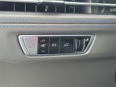 2026 Cadillac ESCALADE IQL Luxury