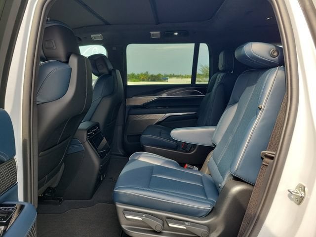 2026 Cadillac ESCALADE IQL Premium Luxury
