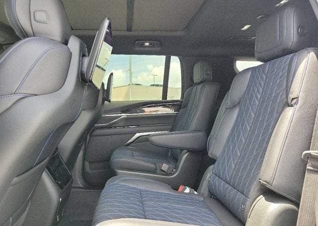 2026 Cadillac ESCALADE IQL Sport