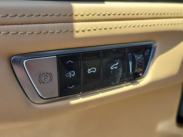 2026 Cadillac ESCALADE IQL Premium Sport