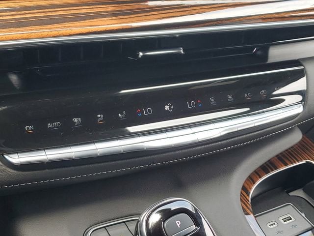 2024 Cadillac Escalade ESV Premium Luxury