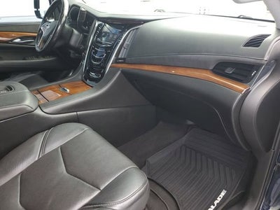 2017 Cadillac Escalade Luxury