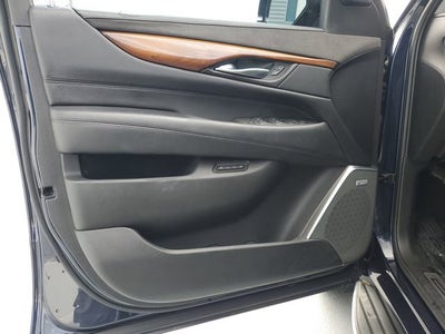 2017 Cadillac Escalade Luxury