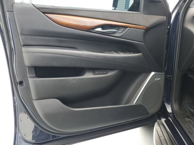 2017 Cadillac Escalade Luxury