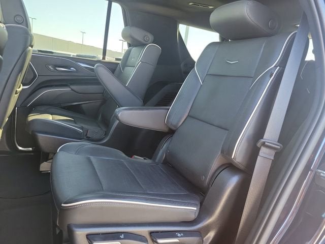 2022 Cadillac Escalade Sport
