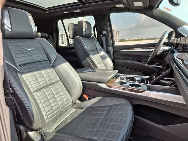 2025 Cadillac Escalade Sport Platinum