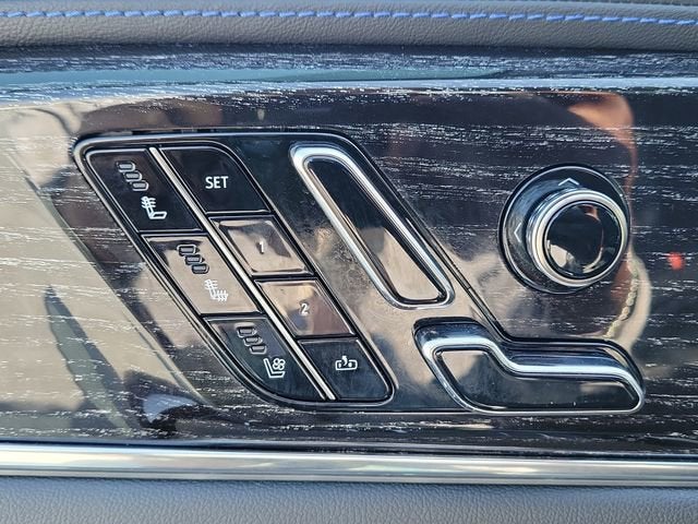 2025 Cadillac ESCALADE IQ Luxury 1