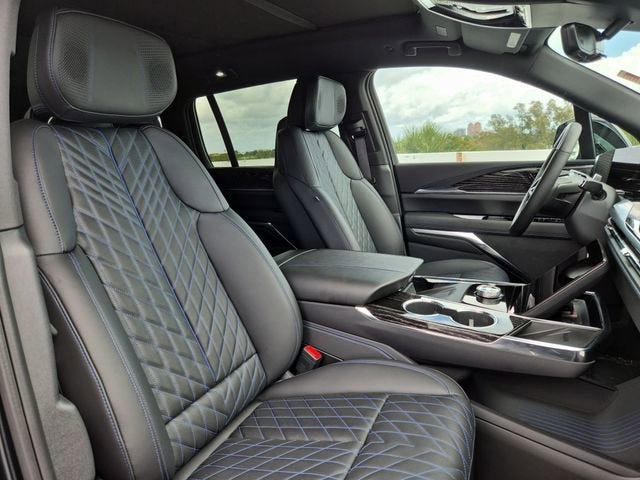 2025 Cadillac ESCALADE IQ Luxury 1
