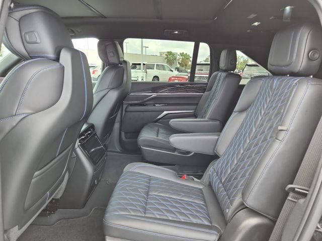 2025 Cadillac ESCALADE IQ Luxury 1