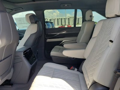 2026 Cadillac ESCALADE IQ Sport