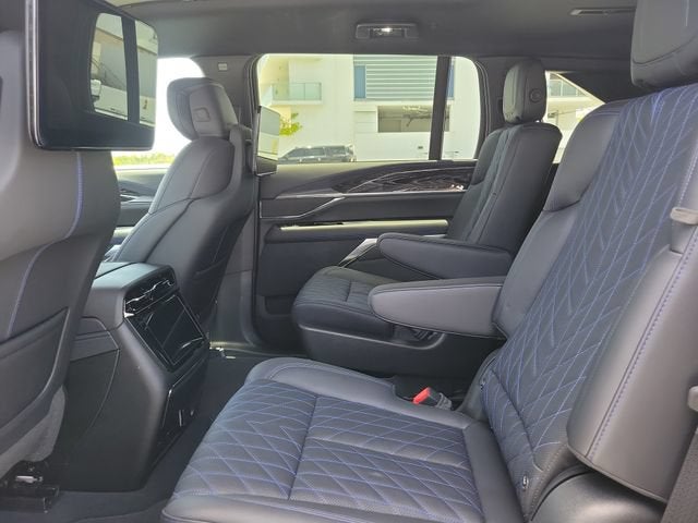 2026 Cadillac ESCALADE IQ Sport