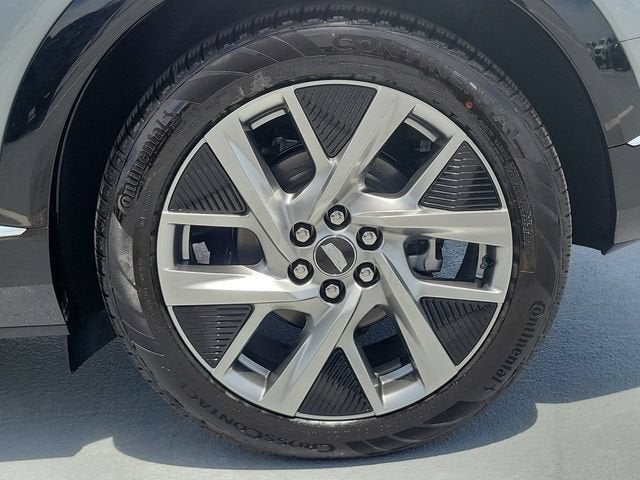 2027 Cadillac OPTIQ Premium Luxury