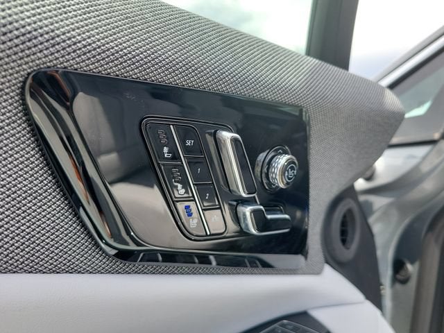 2027 Cadillac OPTIQ Premium Luxury
