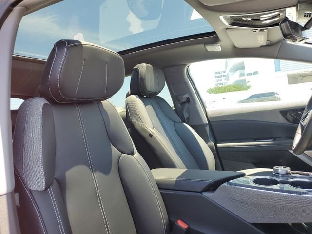 2026 Cadillac OPTIQ Sport - Photo 17