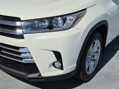 2017 Toyota Highlander Limited