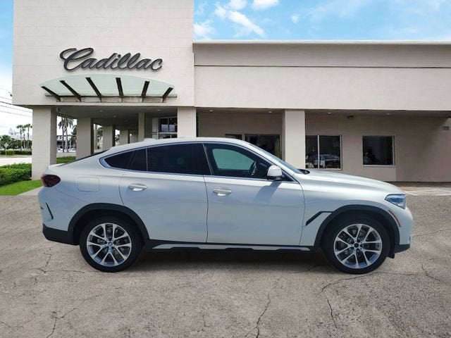 2021 BMW X6 xDrive40i