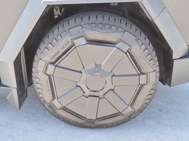 2024 Tesla Cybertruck Base