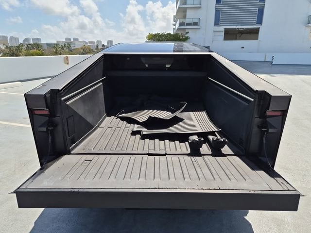 2024 Tesla Cybertruck Base