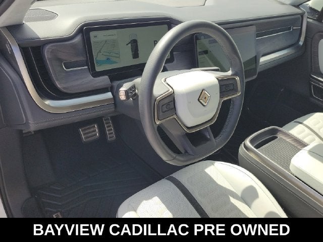 2023 RIVIAN R1S Adventure