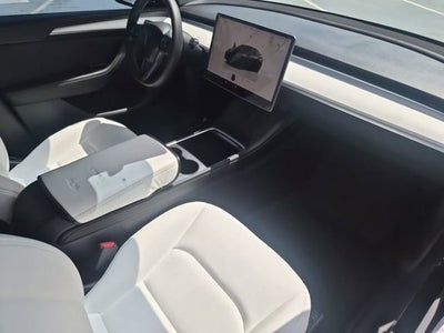 2024 Tesla Model Y Performance