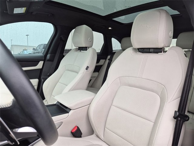 2025 Jaguar F-PACE R-Dynamic S