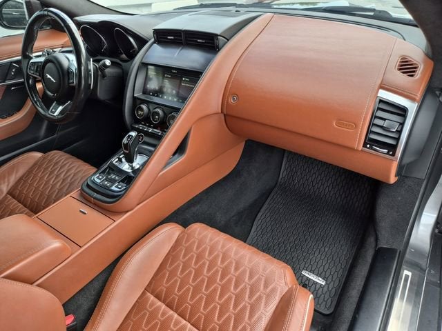 2019 Jaguar F-TYPE SVR