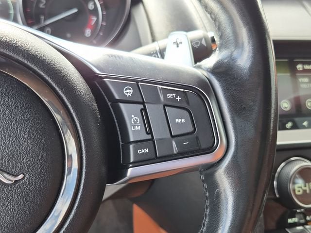 2019 Jaguar F-TYPE SVR