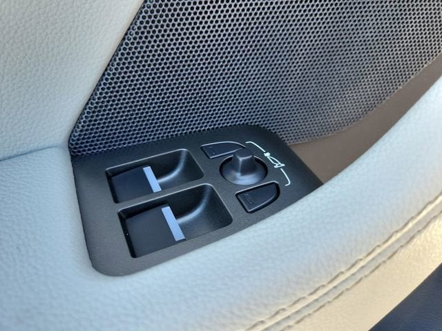 2016 Jaguar F-TYPE BASE