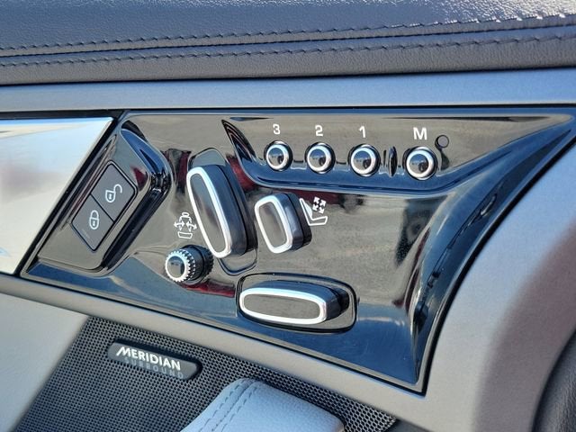 2016 Jaguar F-TYPE BASE