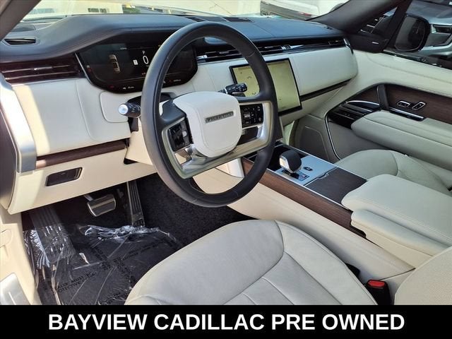 2025 Land Rover Range Rover SE
