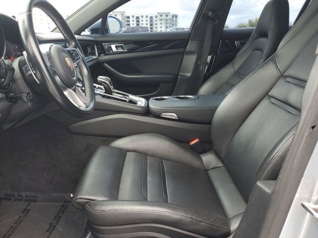 2018 Porsche Panamera 4