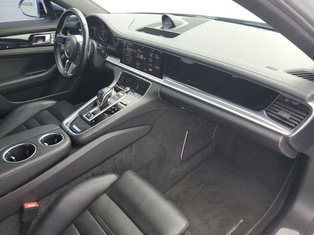 2018 Porsche Panamera 4