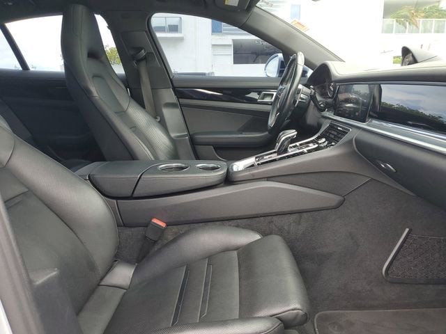 2018 Porsche Panamera 4