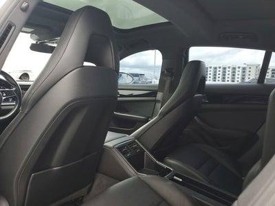 2018 Porsche Panamera 4