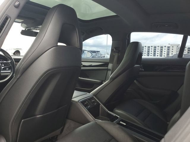 2018 Porsche Panamera 4
