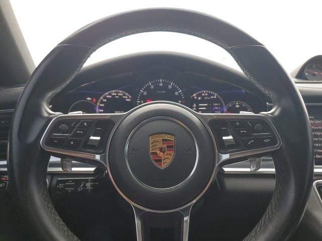 2018 Porsche Panamera 4
